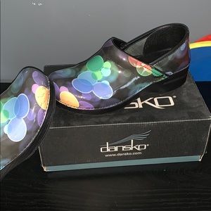 Almost new Danskos
